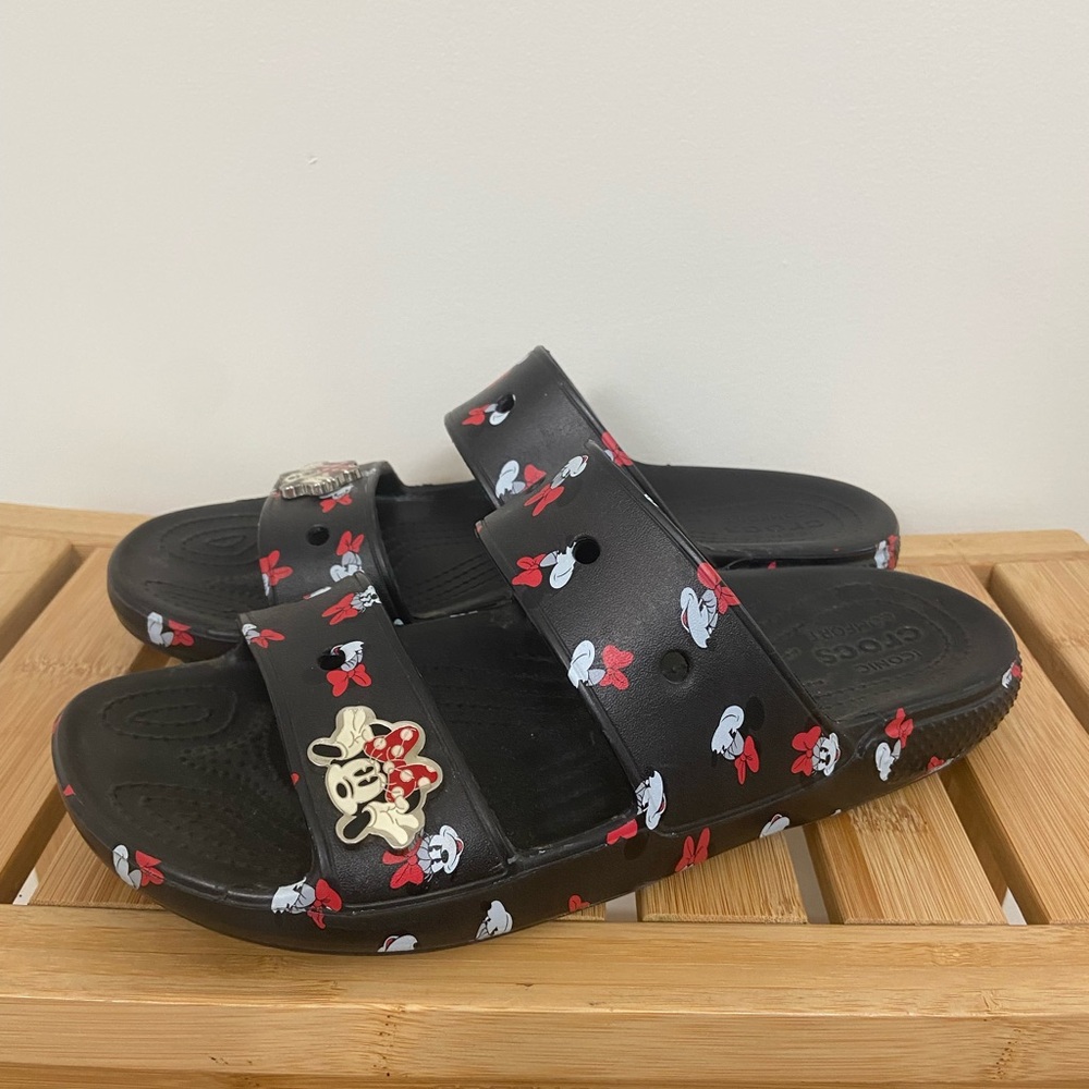 CROCS Unisex W-12 M- 10 Black Minnie Mouse Sandals